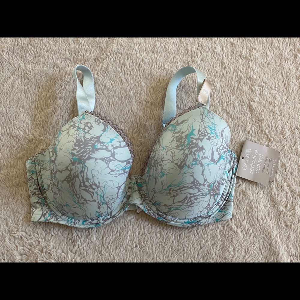 BRAND NEW CALVIN KLIEN BRA 34DD